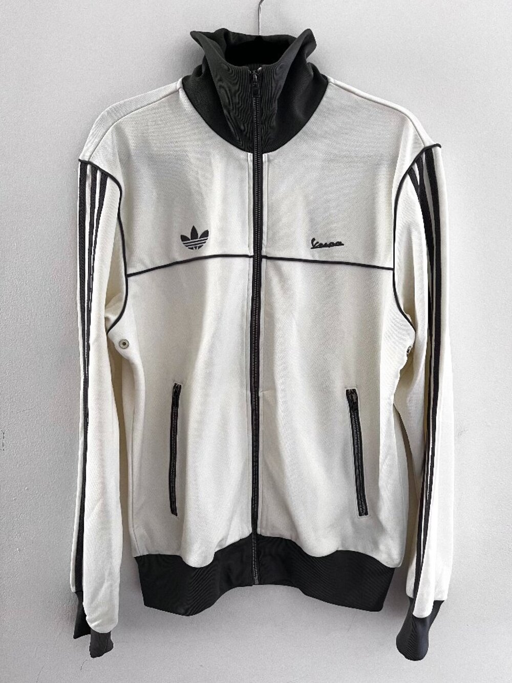 Vintage 2008 Mens Adidas Originals x Vespa cream & gray zip-up track jacket